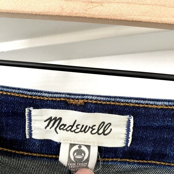 Madewell Petite Curvy Kick Out Crop Jeans 33P Dark Blue Bootcut Denim Jean - Picture 5 of 9